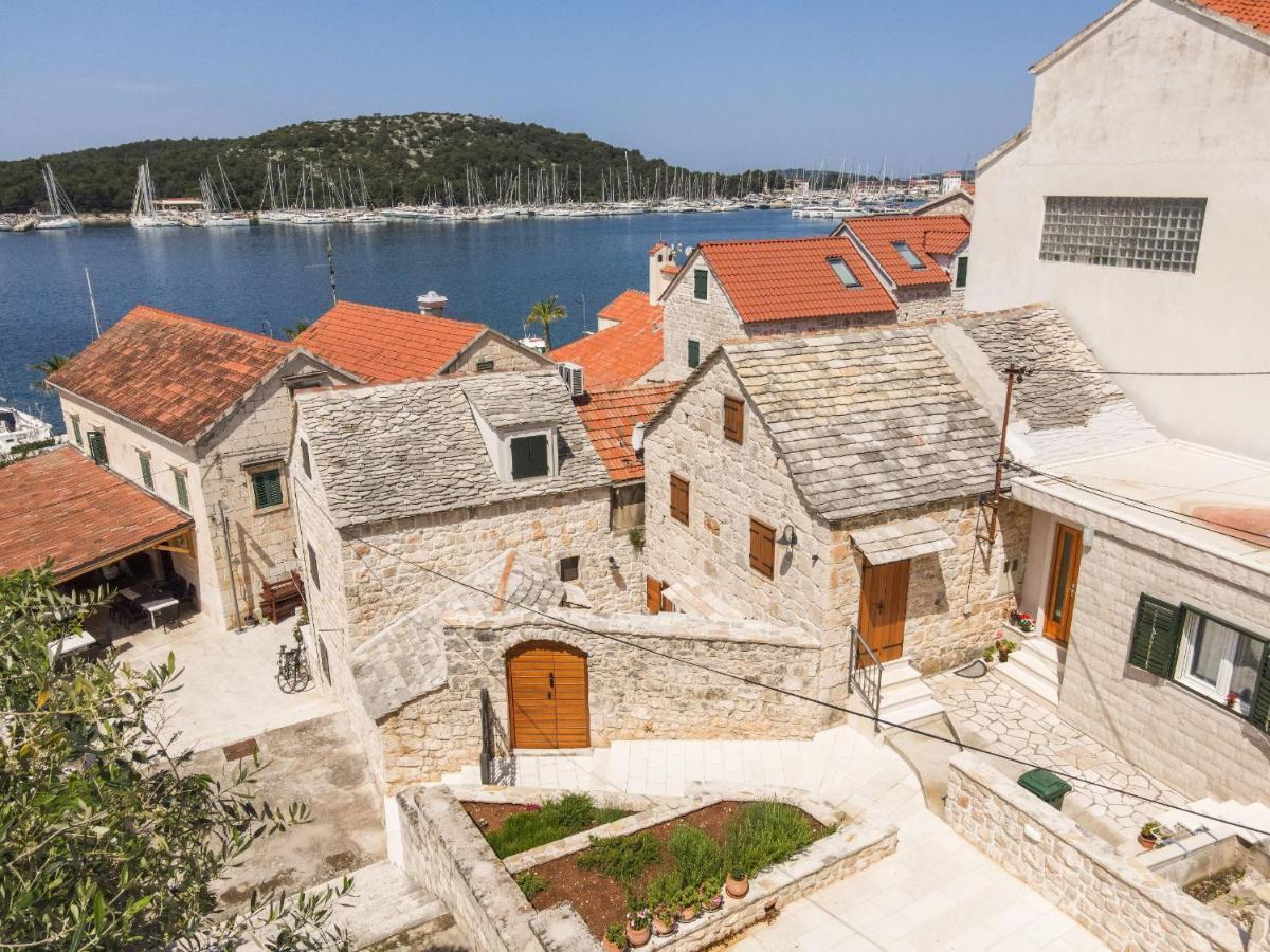 Apartments Mediteraneo Rogoznica ロゴズニッツァ エクステリア 写真