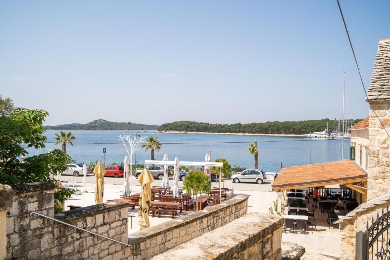 Apartments Mediteraneo Rogoznica ロゴズニッツァ エクステリア 写真