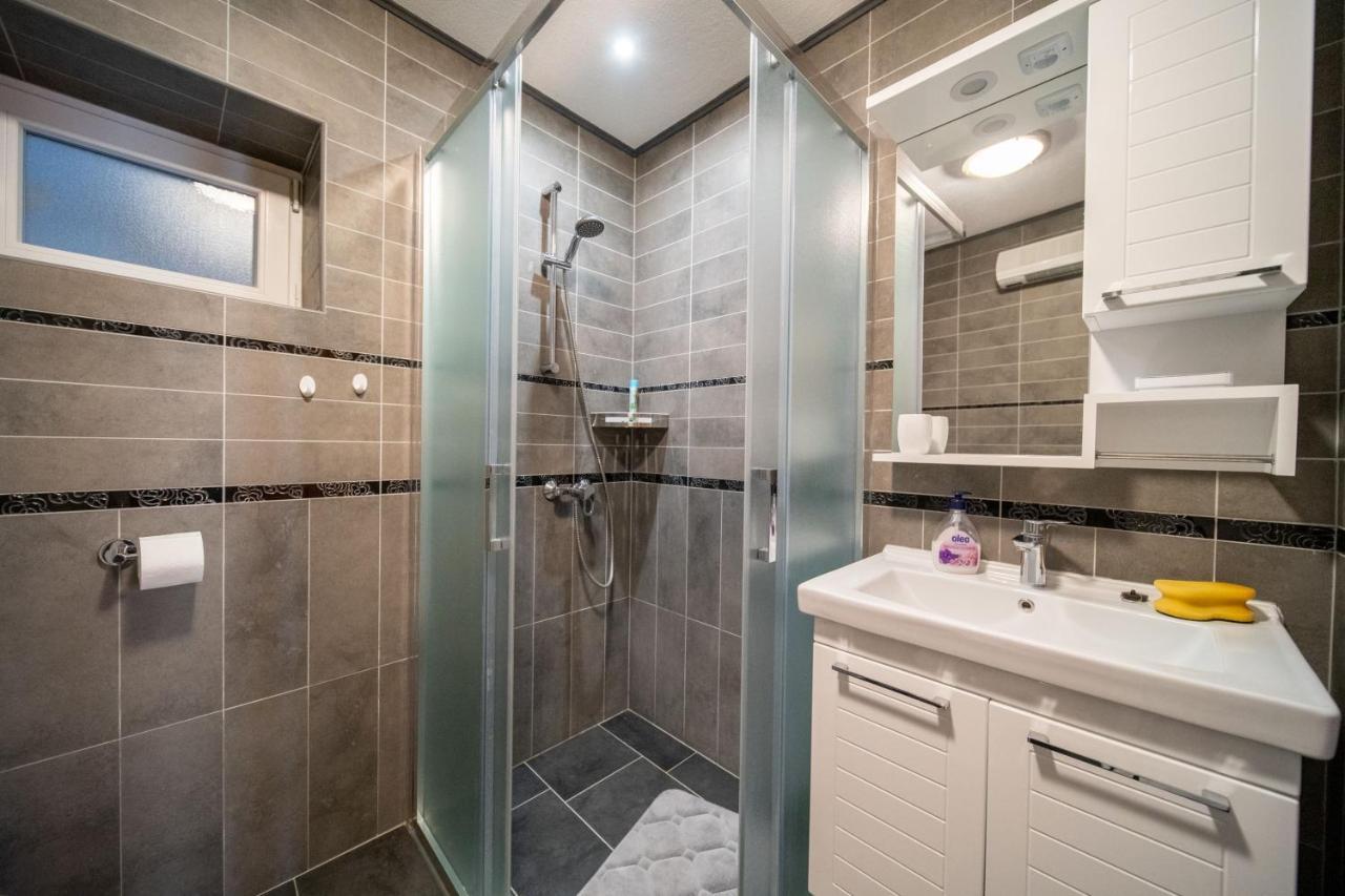Apartments Mediteraneo Rogoznica ロゴズニッツァ エクステリア 写真